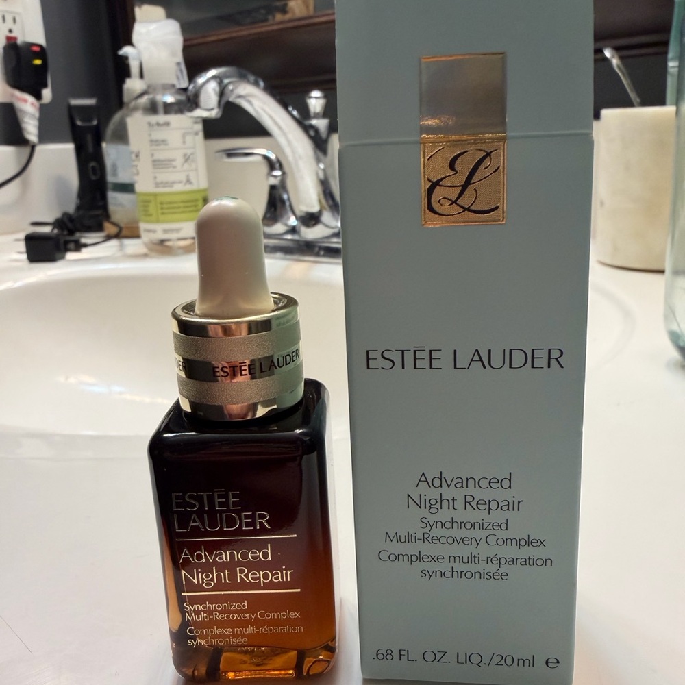 Estee Lauder Advanced Night Repair Serum - Brown and Gold